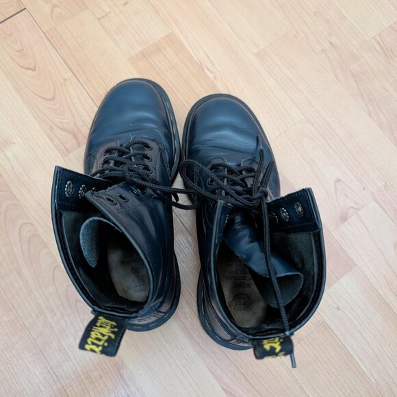Vintage 1996 Dr. Martens Air Wair Size 6 US, 5 UK Navy Smooth 8 Eyelet Boots - Picture 11 of 14